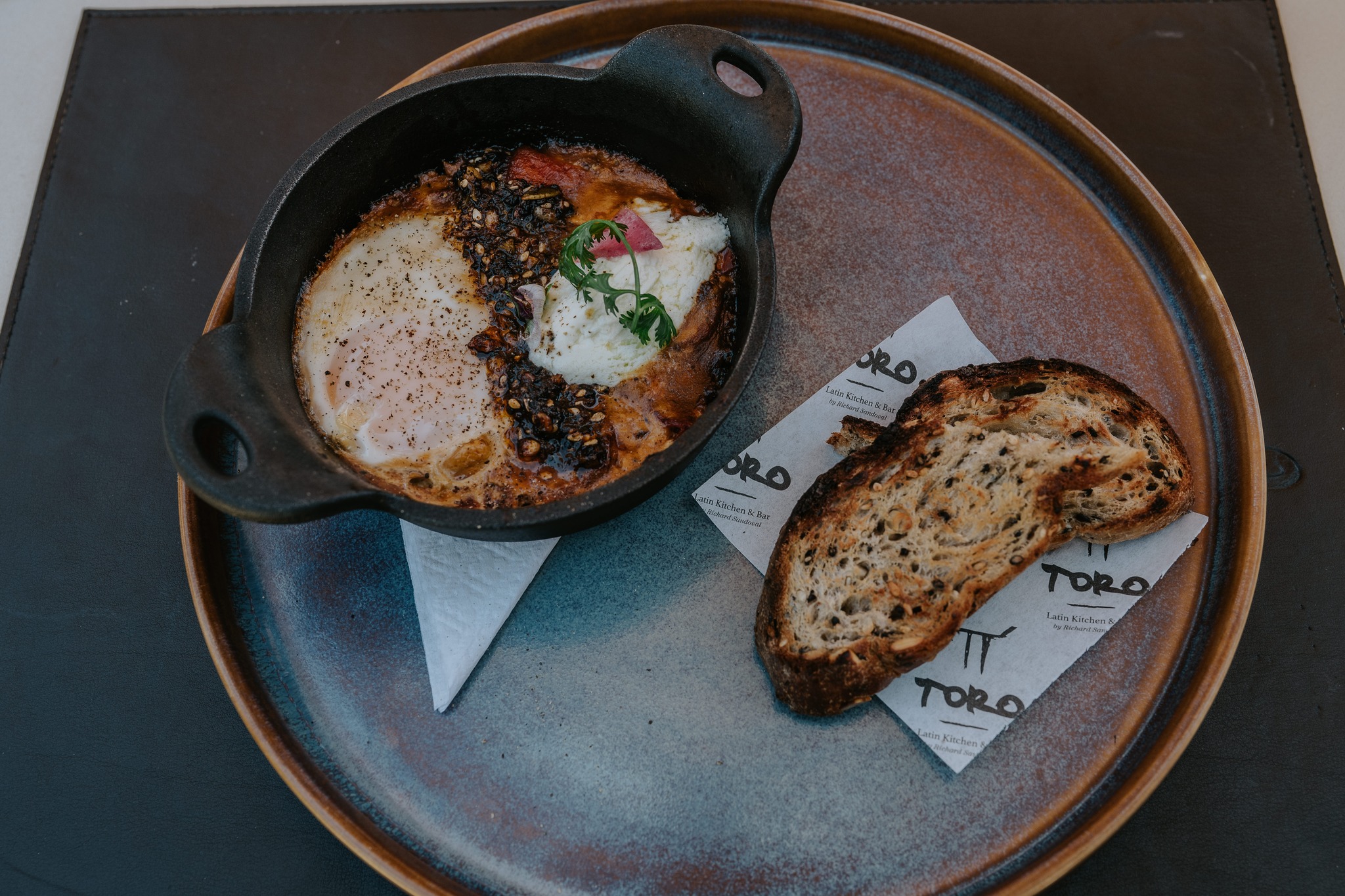 Huevos en Cazuela