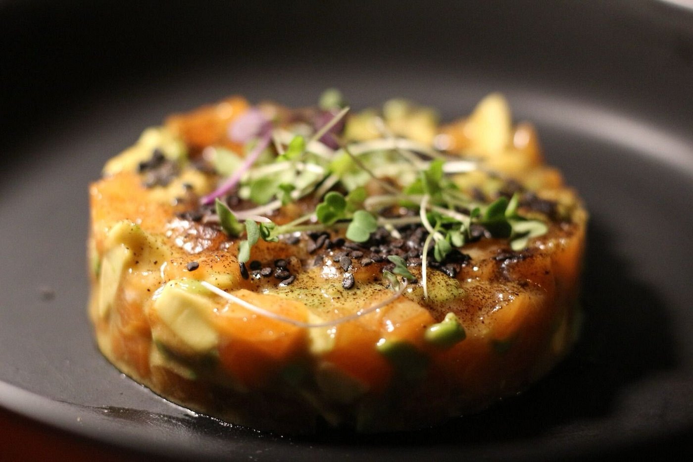 Salmón tartar