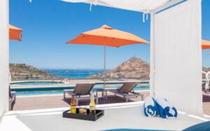 Hampton Inn & Suites By Hilton Los Cabos - Rooftop pool & jacuzzi area