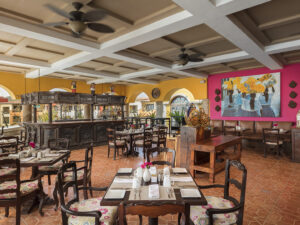 Hacienda Encantada Resort & Spa - Las Marias Restaurant & Bar