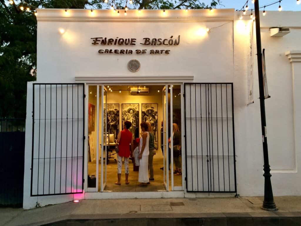 Gallery district scene in San Jose del Cabo