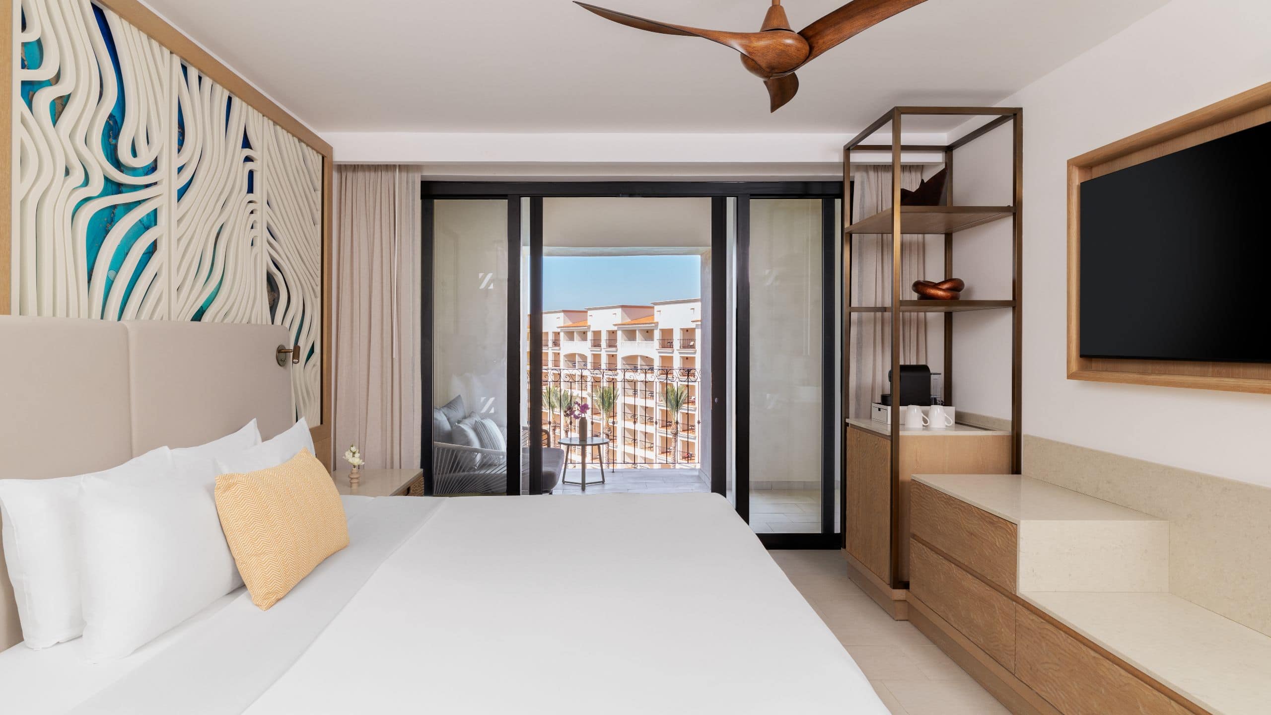 Club Deluxe Ocean View Master Suite