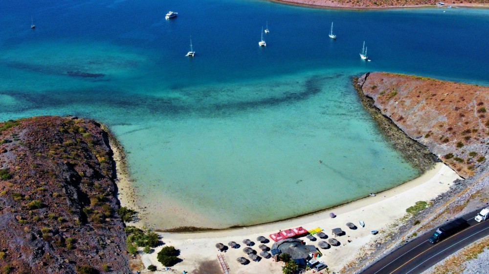 El Tesoro Beach gallery 1