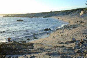 Monuments Beach gallery 4