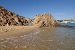 Playa El Balcon Cannery area