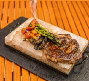 velas-10-tomahawk-salt-block